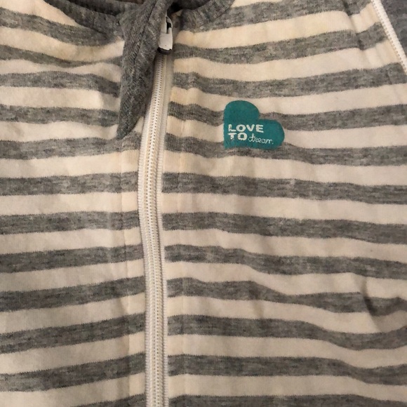 Set of two Love to Dream SwaddleMe convertible sleep sacks - Picture 2 of 3